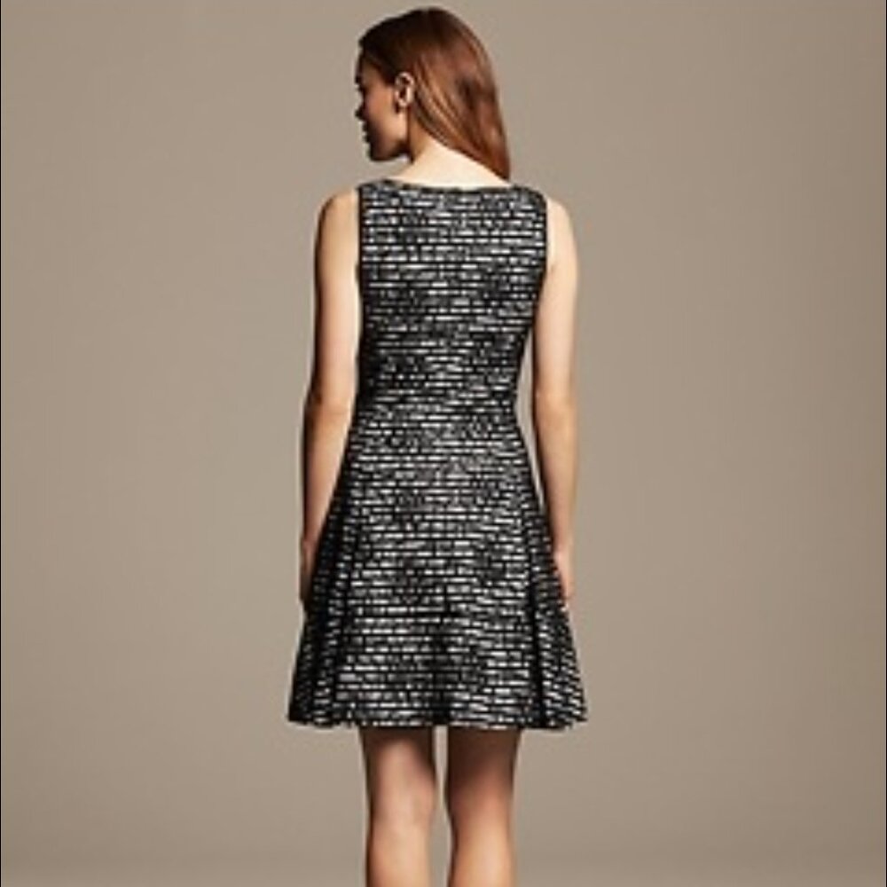 Banana Republic Fit And Flare Pleated Lace Overlay Dress Size 6 - Picture 3 of 13